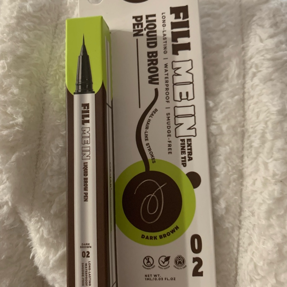🌸Fill Me In- liquid brow pen.